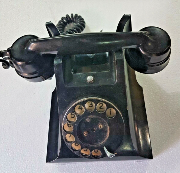 File:Black-rotary-phone.png